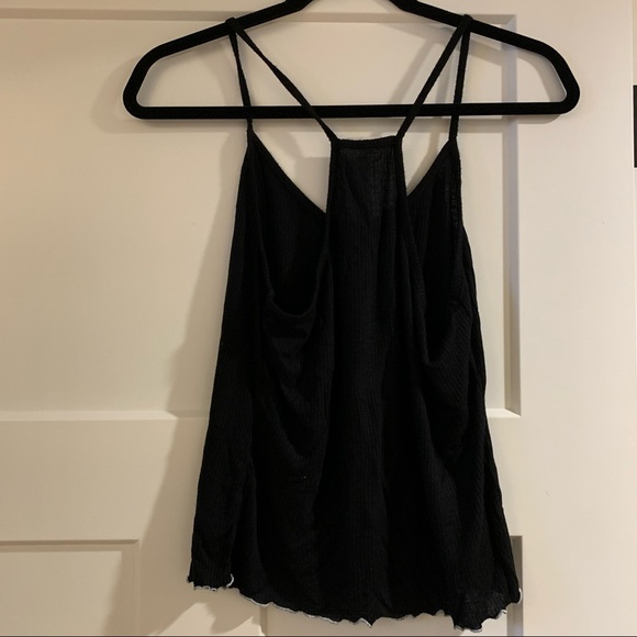 🦋2/$15🦋 Caution to the Wind Black Loose Tank - Picture 2 of 3